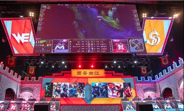 且在比赛中 且在比赛中