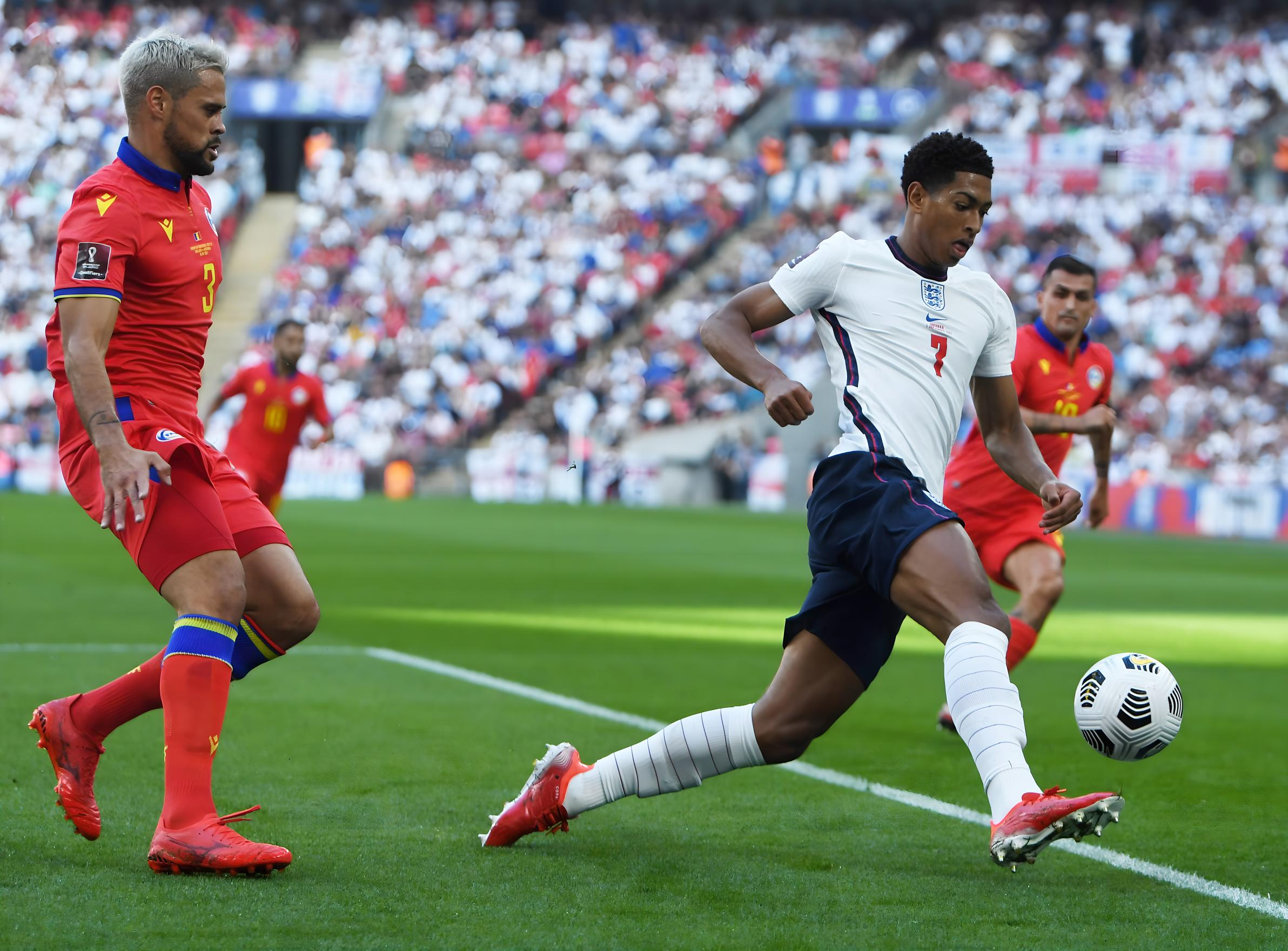 郑妮娜力深 郑妮娜力深